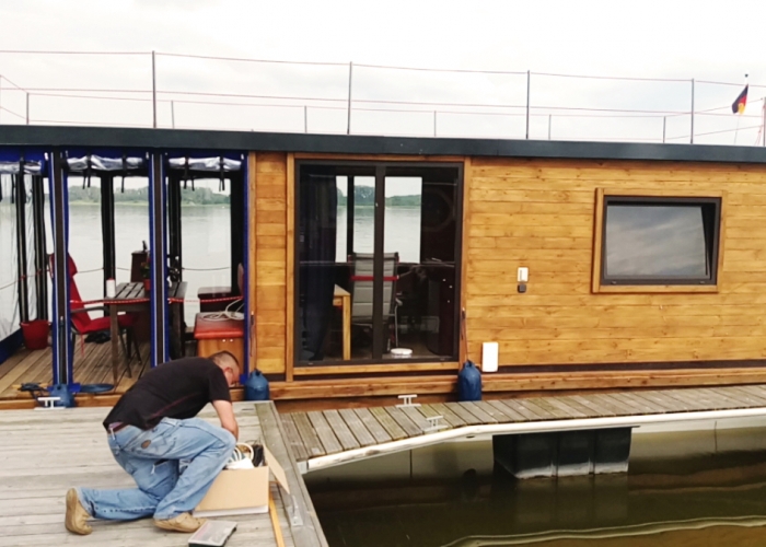 HOUSEBOAT